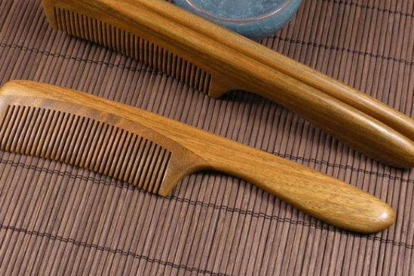 女嬰兒梳子怎么選擇最好 女嬰兒梳子怎么選擇最好