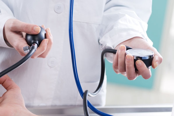 改善高血壓并發(fā)癥 飲食按摩雙調養(yǎng) 改善高血壓并發(fā)癥 飲食按摩雙調養(yǎng)