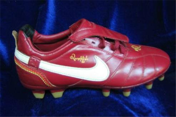 足球鞋大了半碼怎么辦 這樣來補救 足球鞋大了半碼怎么辦 這樣來補救