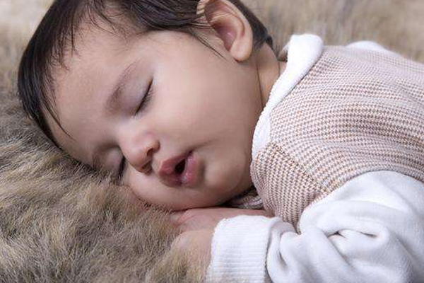 嬰兒尿頻是怎么回事怎么辦 嬰兒尿頻是怎么回事怎么辦