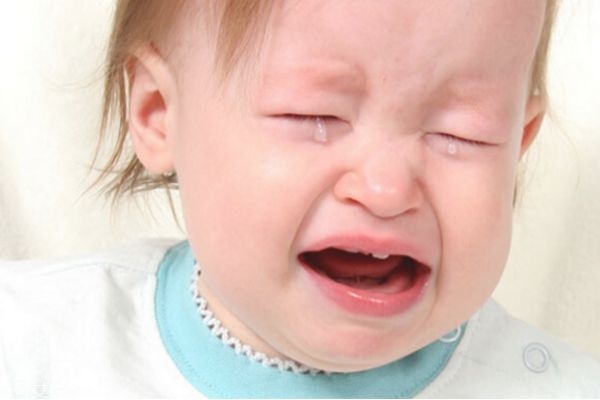 寶寶誤吞異物會有什么癥狀 寶寶吞了異物怎么辦 寶寶誤吞異物會有什么癥狀 寶寶吞了異物怎么辦