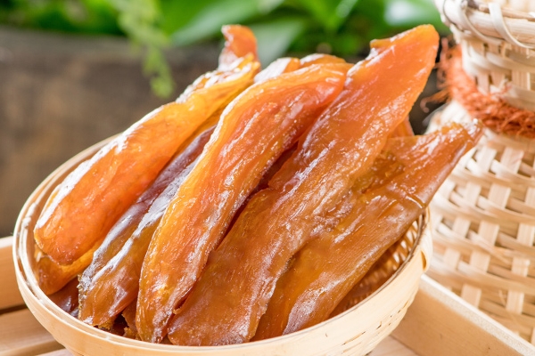 紅薯干是油炸的嗎 自然曬干而成 紅薯干是油炸的嗎 自然曬干而成