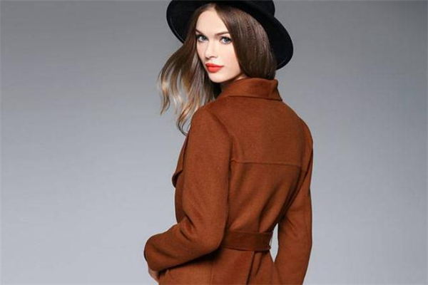 羊毛呢大衣可以機洗嗎 容易變形 羊毛呢大衣可以機洗嗎 容易變形