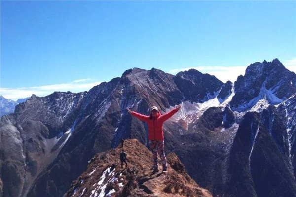 爬山后小腿肌肉酸痛怎么辦 這樣來(lái)恢復(fù) 爬山后小腿肌肉酸痛怎么辦 這樣來(lái)恢復(fù)