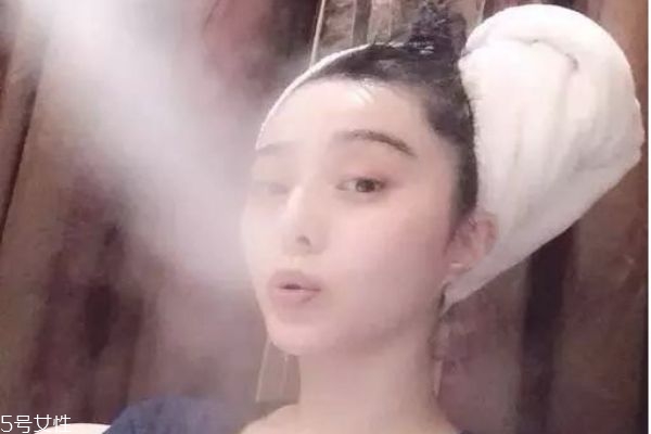 用什么敷臉可以補(bǔ)水 肌膚補(bǔ)水的最好方法 用什么敷臉可以補(bǔ)水 肌膚補(bǔ)水的最好方法