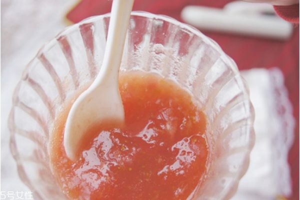 用什么敷臉可以補(bǔ)水 肌膚補(bǔ)水的最好方法 用什么敷臉可以補(bǔ)水 肌膚補(bǔ)水的最好方法