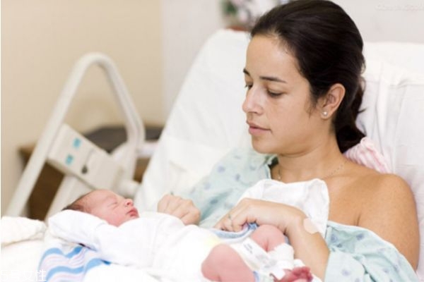 剖腹產(chǎn)為什么要剃毛 剖腹產(chǎn)側(cè)睡好還是平睡好 剖腹產(chǎn)為什么要剃毛 剖腹產(chǎn)側(cè)睡好還是平睡好