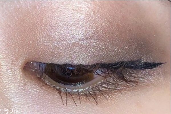 nars眼影盤12色多少錢 nars12色眼影盤skin deep nars眼影盤12色多少錢 nars12色眼影盤skin deep