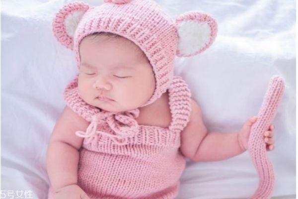 新生兒要不要用蠟燭包 新生兒要不要用蠟燭包