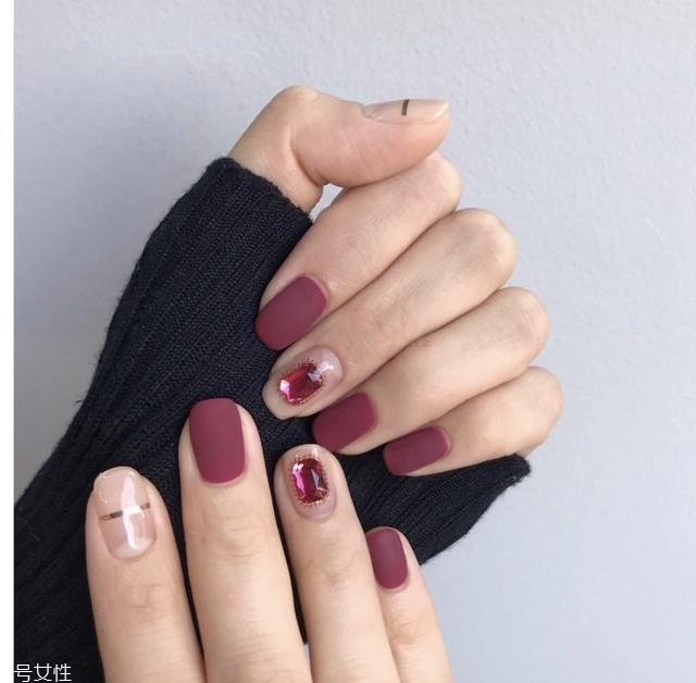 時尚簡約美甲圖片 時髦小心機美甲 時尚簡約美甲圖片 時髦小心機美甲