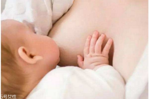 奶水太多怎么辦 產(chǎn)婦奶水太多怎么控制 奶水太多怎么辦 產(chǎn)婦奶水太多怎么控制