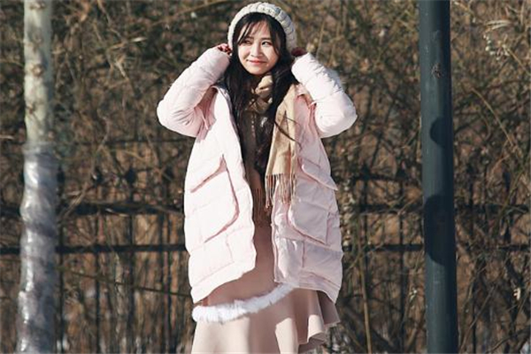 下雪穿什么衣服拍照好看 這些外套少不了 下雪穿什么衣服拍照好看 這些外套少不了