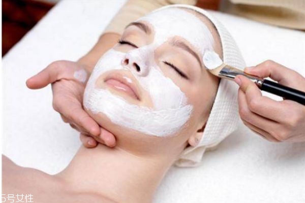 女人肌膚暗黃怎么辦 解決皮膚暗黃的方法 女人肌膚暗黃怎么辦 解決皮膚暗黃的方法