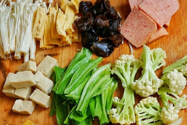 麻辣香鍋有營養(yǎng)嗎 肯定有些營養(yǎng) 麻辣香鍋有營養(yǎng)嗎 肯定有些營養(yǎng)