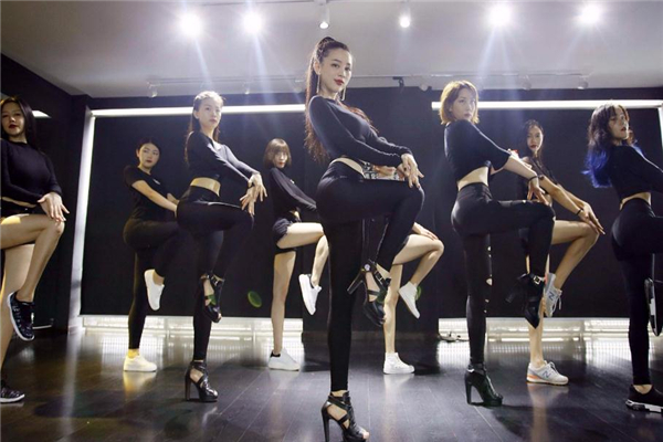 跳爵士舞能減肥嗎 燃脂效果很好 跳爵士舞能減肥嗎 燃脂效果很好