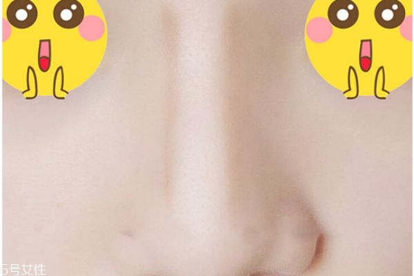 修容棒怎么畫鼻子 鼻影的畫法圖解 修容棒怎么畫鼻子 鼻影的畫法圖解