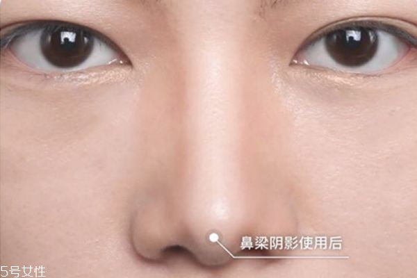 修容棒怎么畫鼻子 鼻影的畫法圖解 修容棒怎么畫鼻子 鼻影的畫法圖解