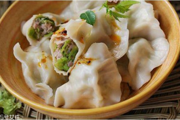 榆錢怎么炒著吃 榆錢的功效與作用禁忌 榆錢怎么炒著吃 榆錢的功效與作用禁忌