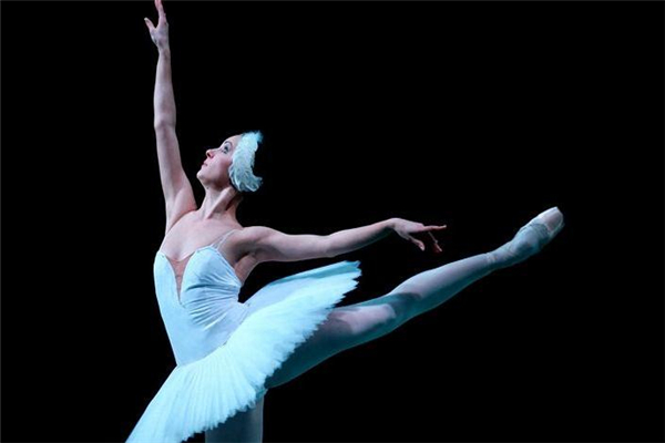 芭蕾舞怎么立腳尖 不要急于求成 芭蕾舞怎么立腳尖 不要急于求成