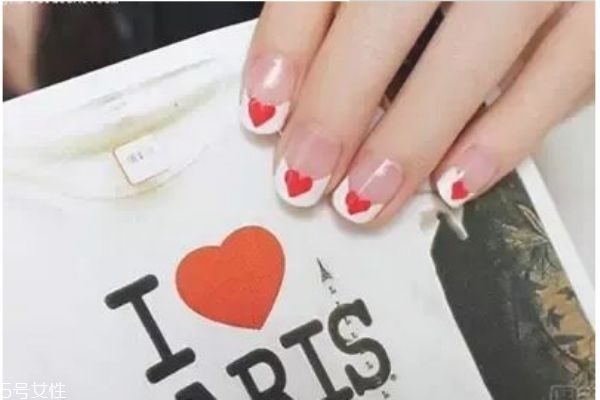 法式甜心新娘美甲怎么做 藍(lán)色法式美甲教程 法式甜心新娘美甲怎么做 藍(lán)色法式美甲教程