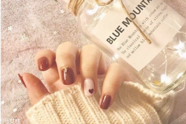 2019好看的美甲圖片 2019美甲圖片最新款型 2019好看的美甲圖片 2019美甲圖片最新款型