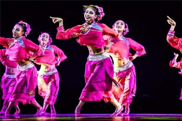 學中國舞的最佳年齡 建議從小開始