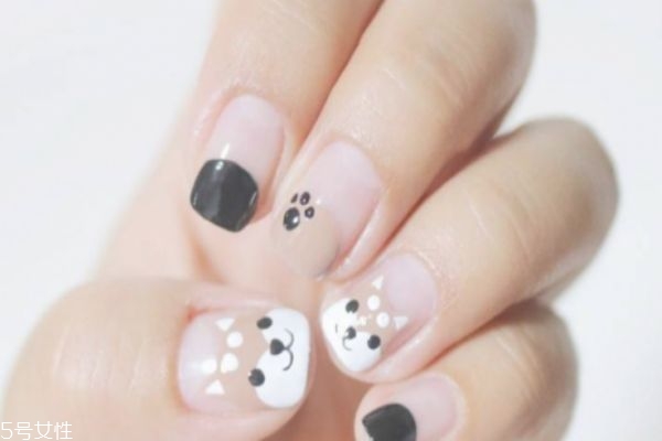 卡通手繪美甲怎么做 動物圖案卡通美甲怎么做 卡通手繪美甲怎么做 動物圖案卡通美甲怎么做