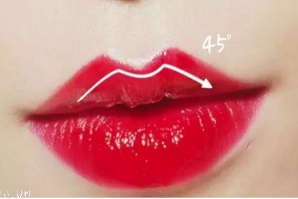 m型唇妝怎么畫 最流行m型唇妝畫法 m型唇妝怎么畫 最流行m型唇妝畫法