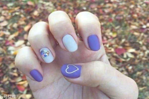 美甲圖片2019新款式 2019年美甲新款 美甲圖片2019新款式 2019年美甲新款