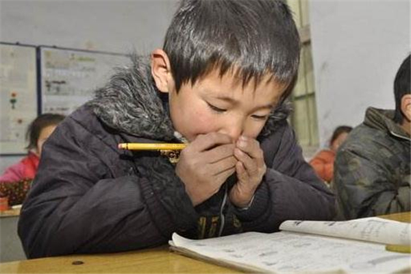 怎樣預(yù)防寶寶冬季凍瘡 怎樣預(yù)防寶寶冬季凍瘡