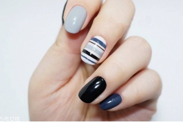 藍(lán)色美甲怎么做 精致美甲做法教程 藍(lán)色美甲怎么做 精致美甲做法教程