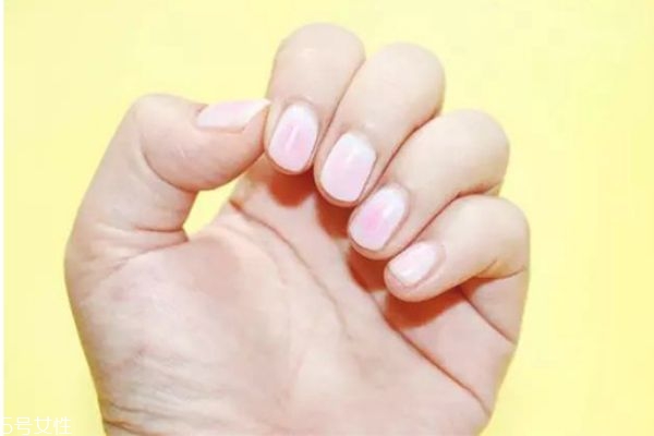 貼鉆美甲教程 個(gè)性鉆飾美甲教程 貼鉆美甲教程 個(gè)性鉆飾美甲教程