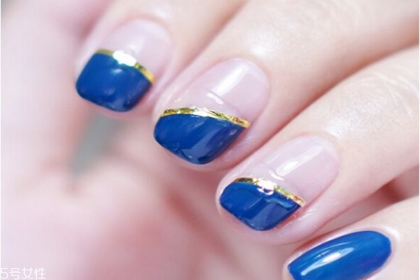 貼鉆美甲教程 個(gè)性鉆飾美甲教程 貼鉆美甲教程 個(gè)性鉆飾美甲教程