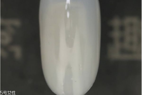 藍(lán)色美甲怎么做 精致美甲做法教程 藍(lán)色美甲怎么做 精致美甲做法教程