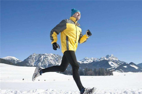 冬天晨跑好還是夜跑好 后者更受歡迎 冬天晨跑好還是夜跑好 后者更受歡迎