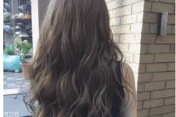 什么燙發(fā)好打理 燙發(fā)的注意事項(xiàng) 什么燙發(fā)好打理 燙發(fā)的注意事項(xiàng)