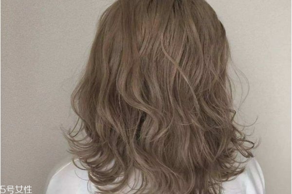 什么燙發(fā)好打理 燙發(fā)的注意事項(xiàng) 什么燙發(fā)好打理 燙發(fā)的注意事項(xiàng)