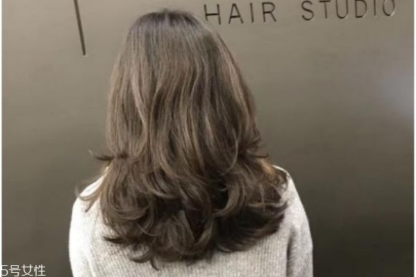 什么燙發(fā)好打理 燙發(fā)的注意事項(xiàng) 什么燙發(fā)好打理 燙發(fā)的注意事項(xiàng)