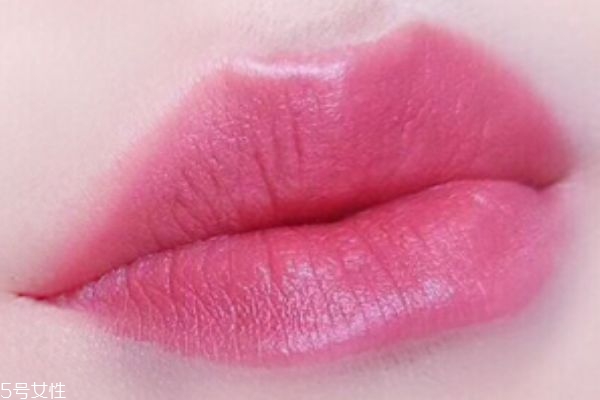 蜜絲佛陀魅惑潤澤修護唇膏哪個顏色好看 蜜絲佛陀魅惑潤澤修護唇膏哪個顏色好看