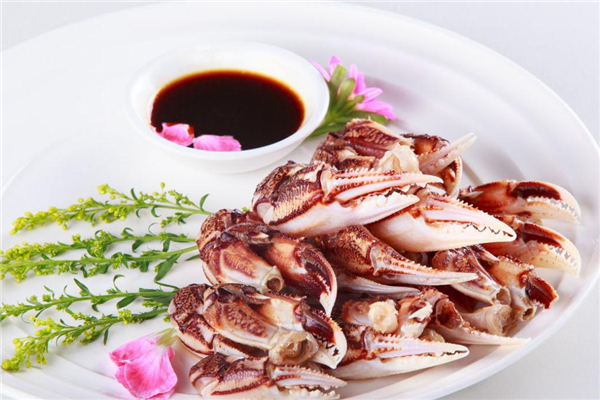 醉蟹鉗是生的還是熟的 傳統(tǒng)做法是生的 醉蟹鉗是生的還是熟的 傳統(tǒng)做法是生的