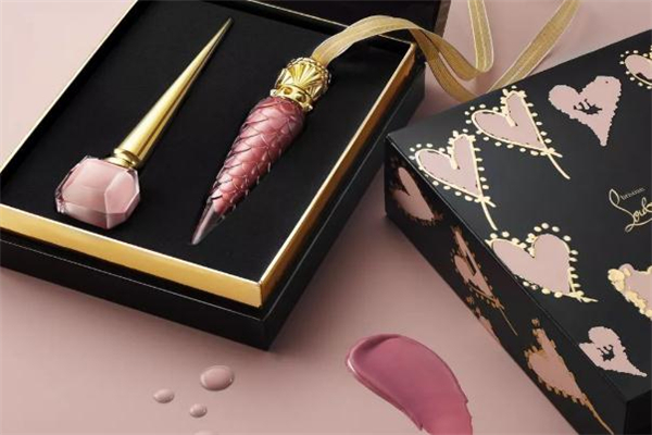 2019cl情人節(jié)限定唇釉套裝價(jià)格 限定蘿卜丁套盒 2019cl情人節(jié)限定唇釉套裝價(jià)格 限定蘿卜丁套盒