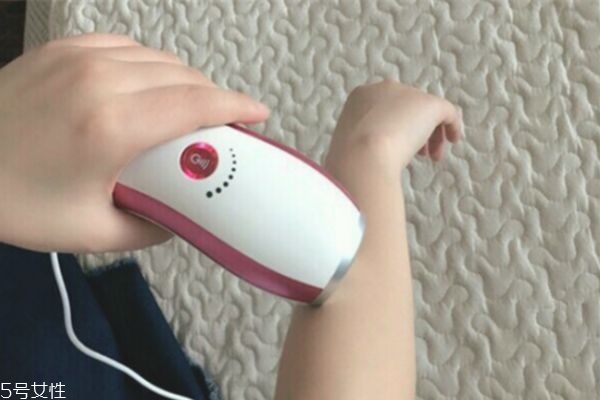 silkpro青春版和silkpro輕奢版哪個(gè)好 脫毛儀對(duì)比 silkpro青春版和silkpro輕奢版哪個(gè)好 脫毛儀對(duì)比