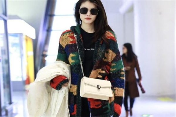 針織開衫如何搭配 開春必備單品 針織開衫如何搭配 開春必備單品