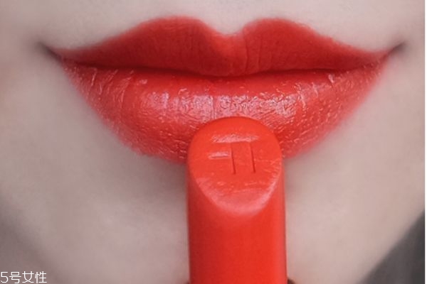 tf15是什么顏色 tf黑管口紅15真人試色 tf15是什么顏色 tf黑管口紅15真人試色