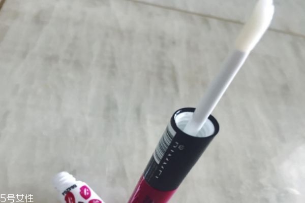 rimmel芮謎16小時(shí)不脫色唇釉多少錢 芮謎不脫色唇蜜 rimmel芮謎16小時(shí)不脫色唇釉多少錢 芮謎不脫色唇蜜