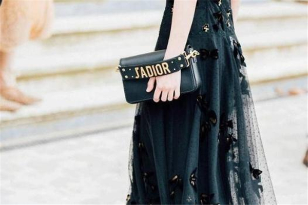 紗裙什么顏色好看 首選這幾款 紗裙什么顏色好看 首選這幾款