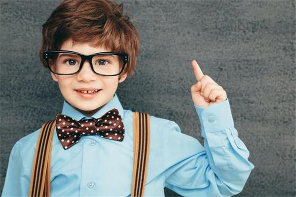 怎樣從小保護幼兒眼睛避免近視 怎樣從小保護幼兒眼睛避免近視