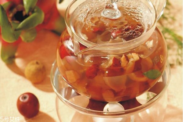 玫瑰茶泡水的方法 玫瑰花的最佳搭配 玫瑰茶泡水的方法 玫瑰花的最佳搭配