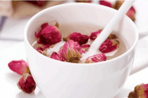 玫瑰茶泡水的方法 玫瑰花的最佳搭配 玫瑰茶泡水的方法 玫瑰花的最佳搭配