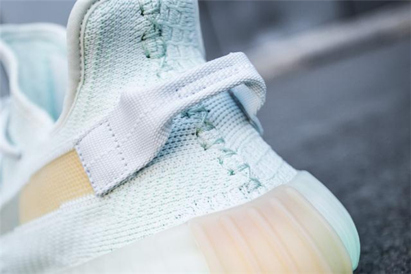 yeezy 350 v2 hyperspace測評 上腳效果驚人 yeezy 350 v2 hyperspace測評 上腳效果驚人